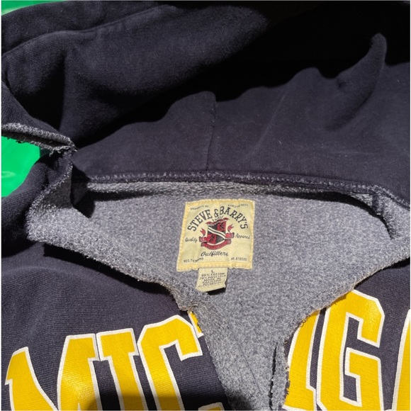 Univerty of MICHIGAN Vtg |Steeve & Barrie’s | Distressed Logo Sweatshirt |Sz:L - Picture 10 of 15